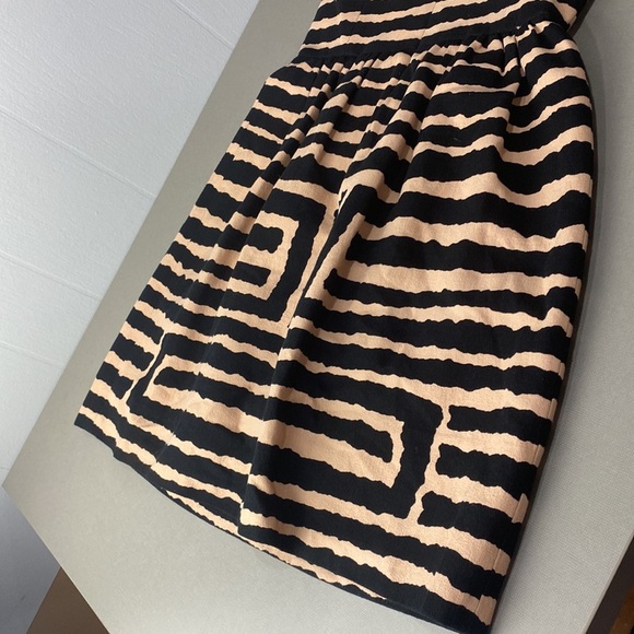 4.collective Designer Dress - Picture 7 of 8